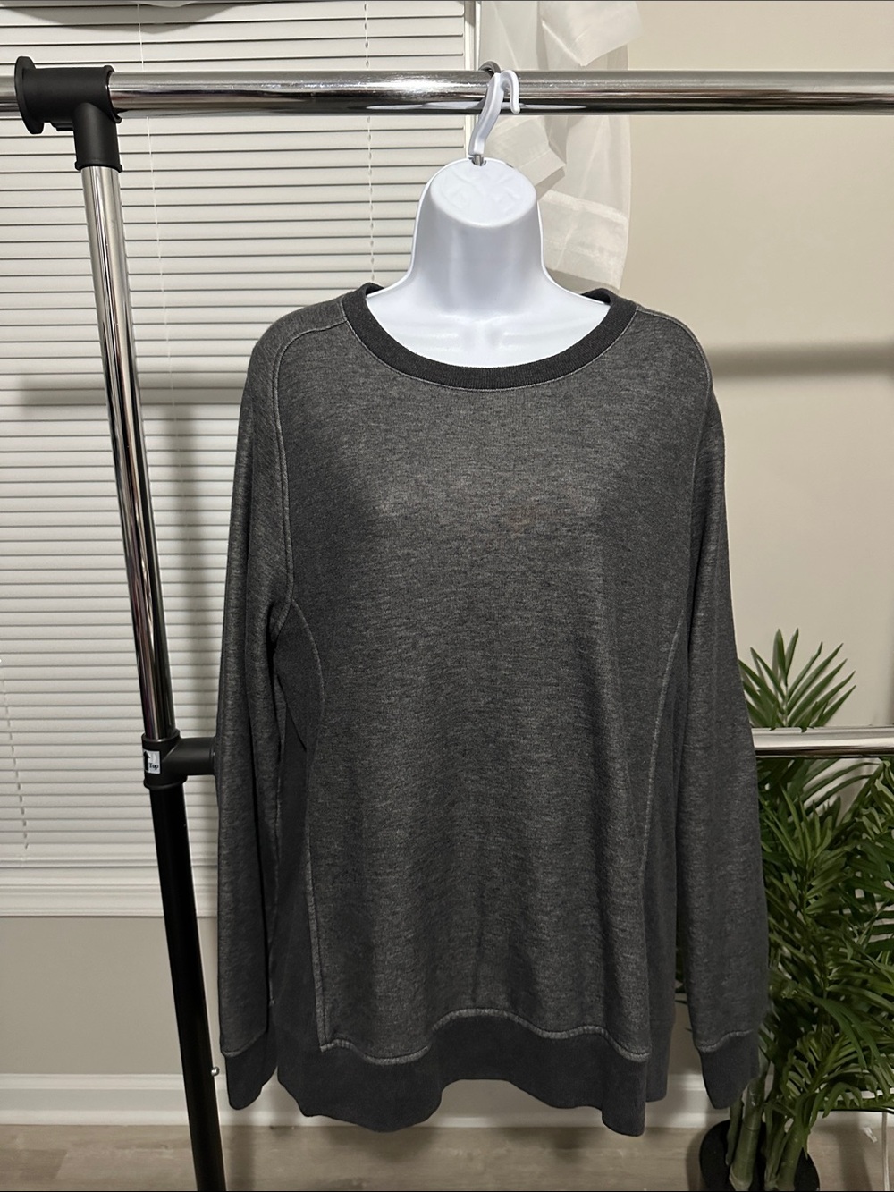 Banana Republic Charcoal Gray Long-Sleeve Sweatshirt